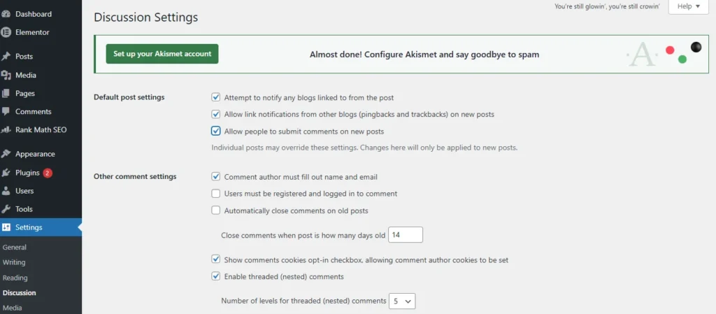 Screenshot of the WordPress sidebar menu highlighting the Settings option and the Discussion submenu link
